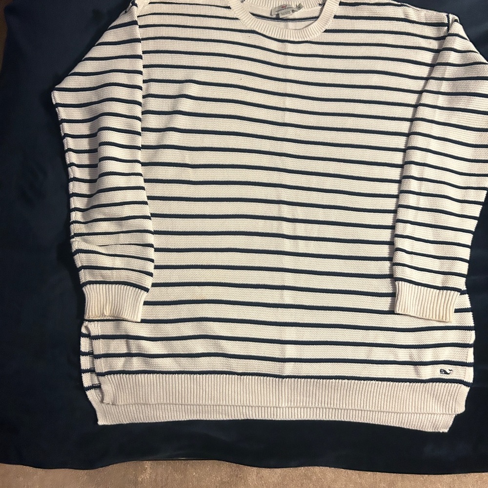 Vineyard Vines White and Navy Striped Crewneck Sweater